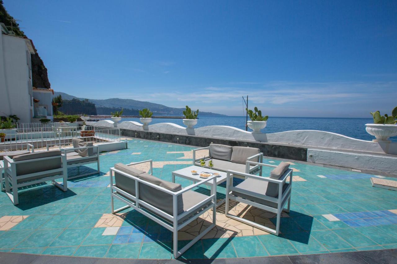 Alimuri Bay Resort Meta Bagian luar foto