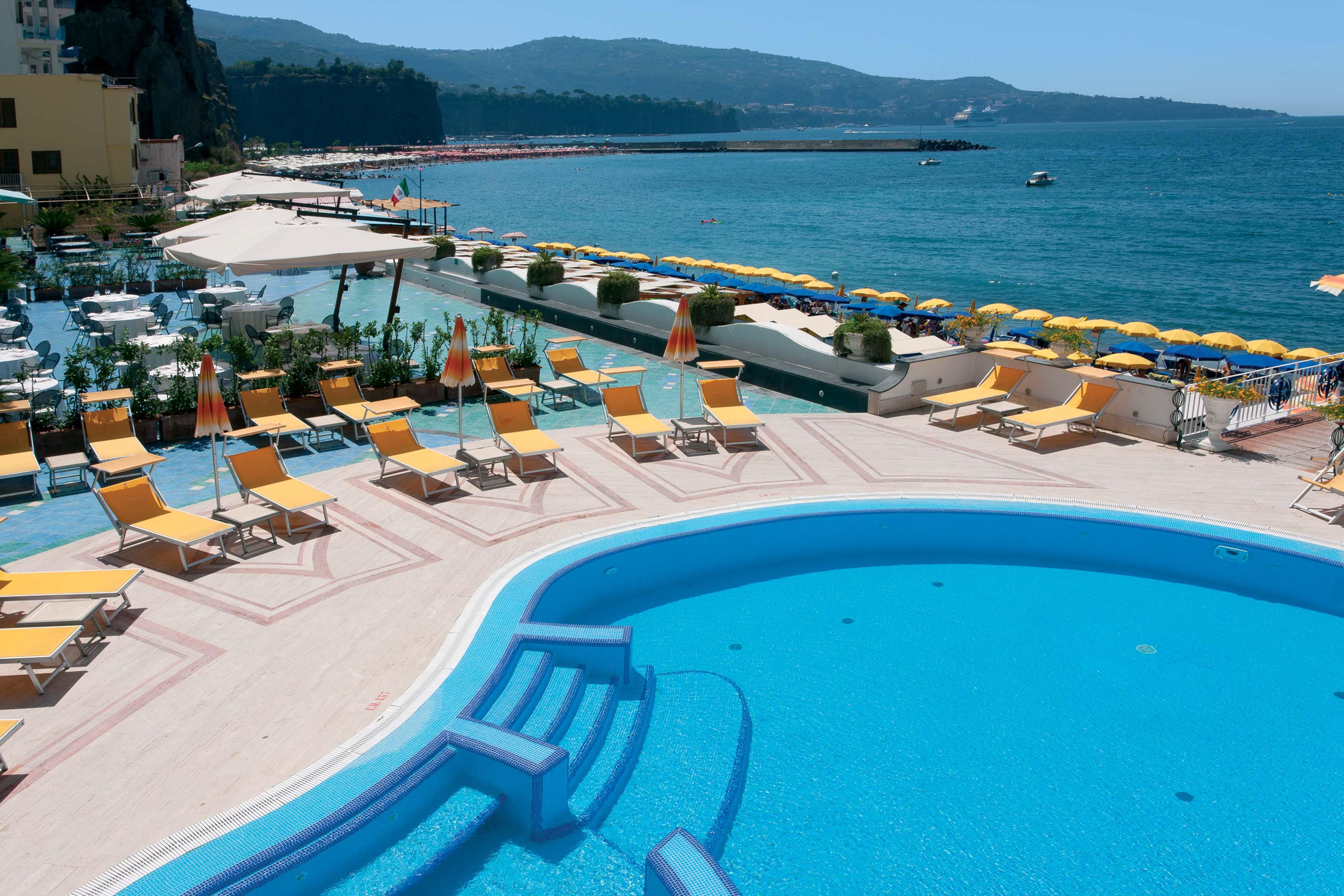 Alimuri Bay Resort Meta Bagian luar foto